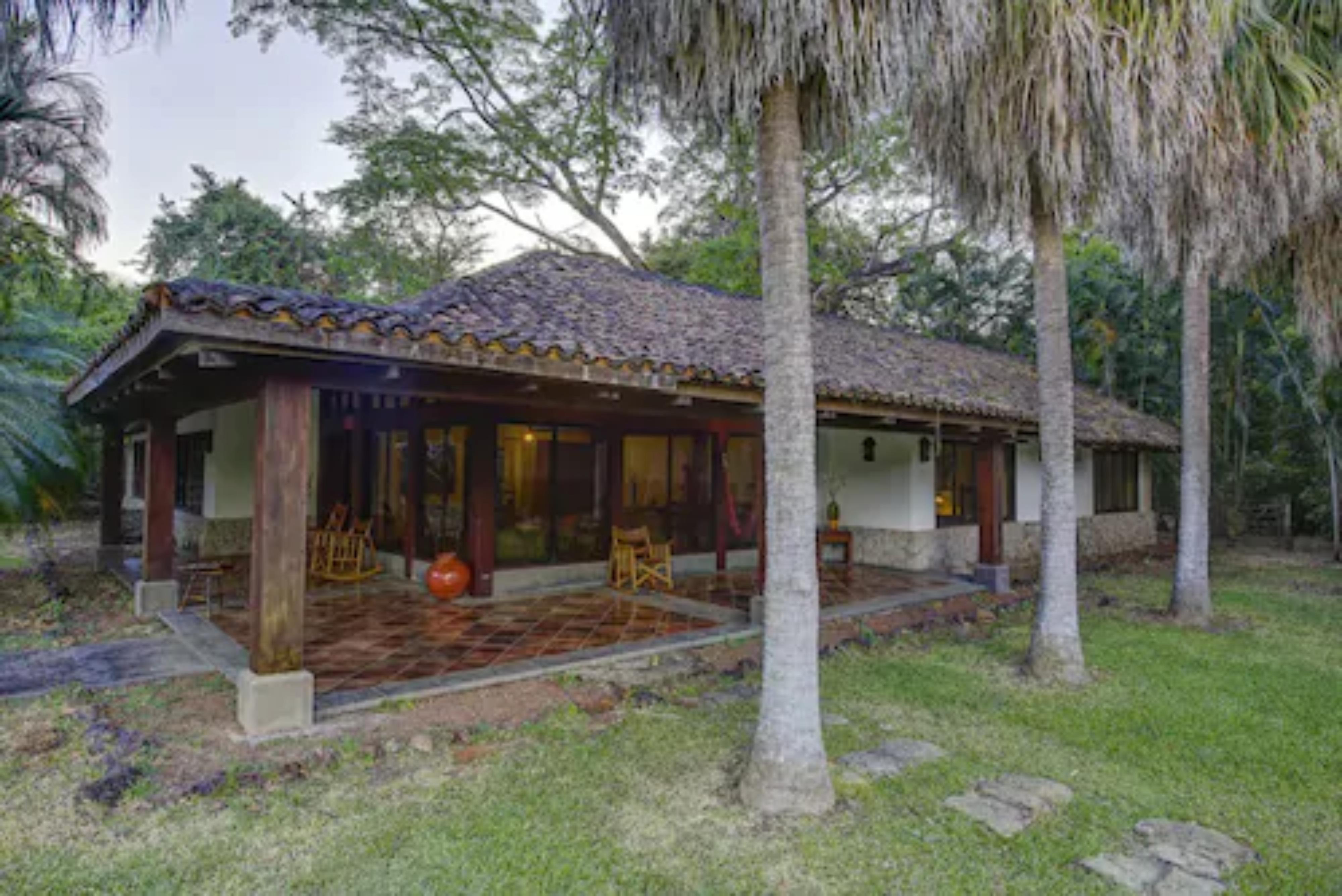 Hacienda La Pacifica Eco-Lodge Canas Exterior photo
