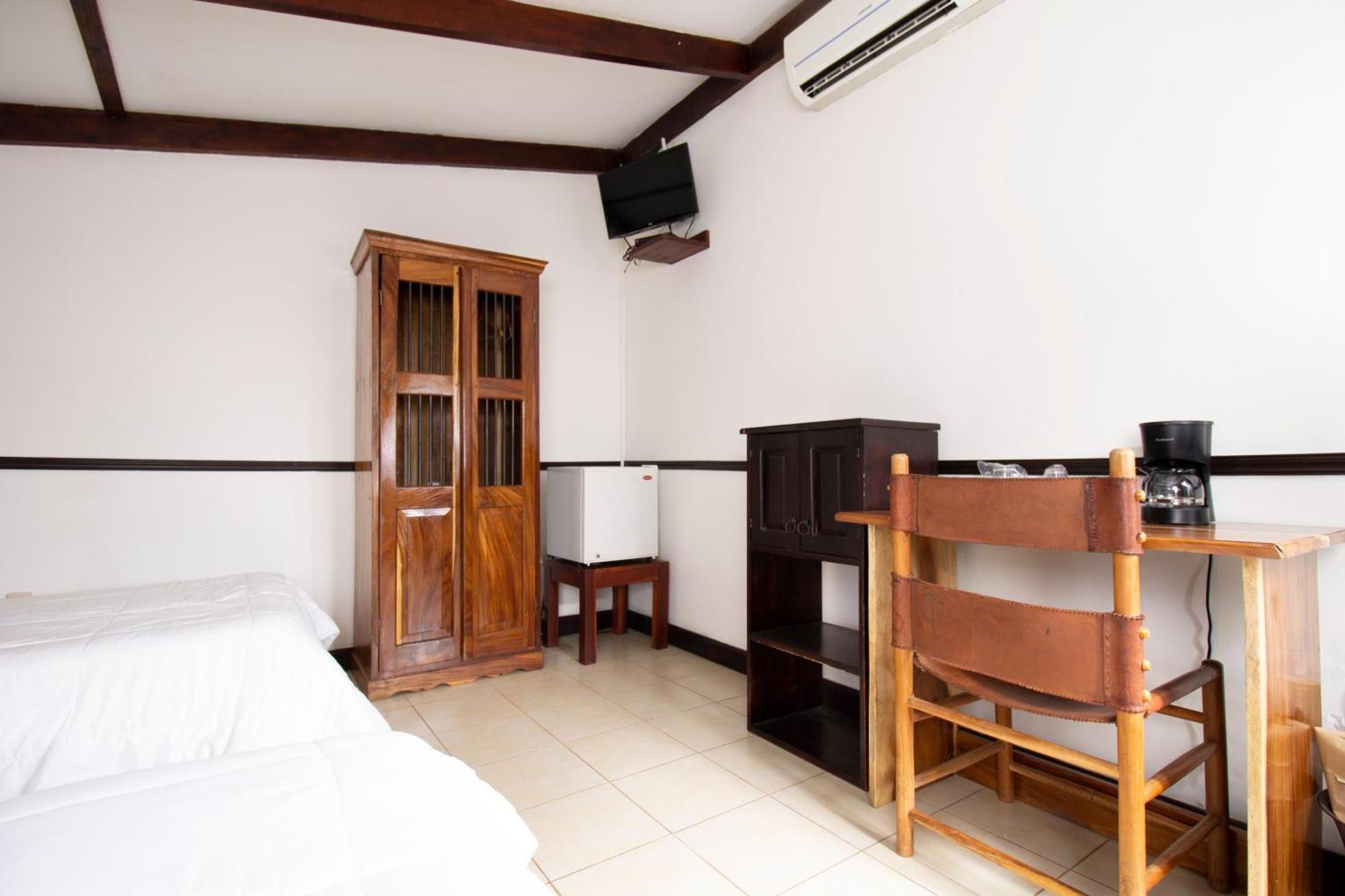 Hacienda La Pacifica Eco-Lodge Canas Room photo